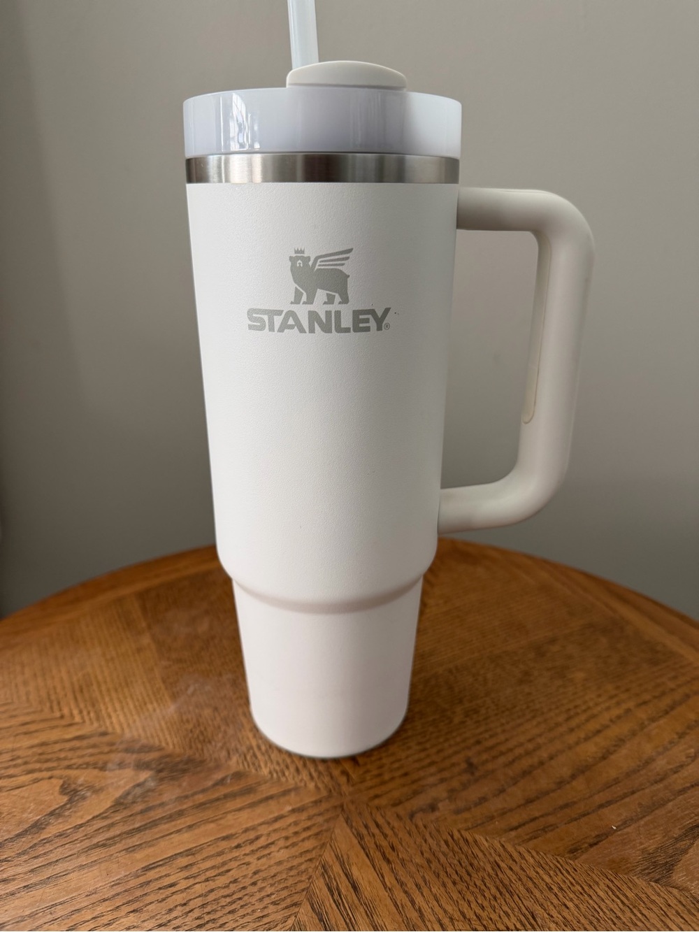 Stanley Cream Travel Mug with Handle and Clear Lid